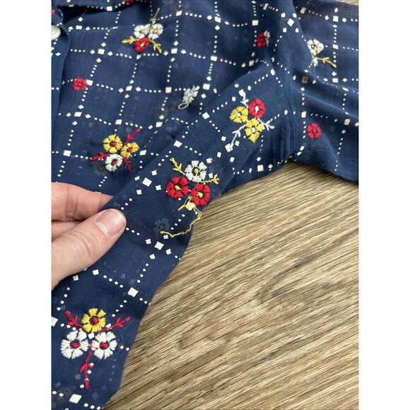 Vtg Womens JULIE MILLER California Blouse  Hand Embroidered Sheer Shirt Navy Sz6 - Picture 9 of 10